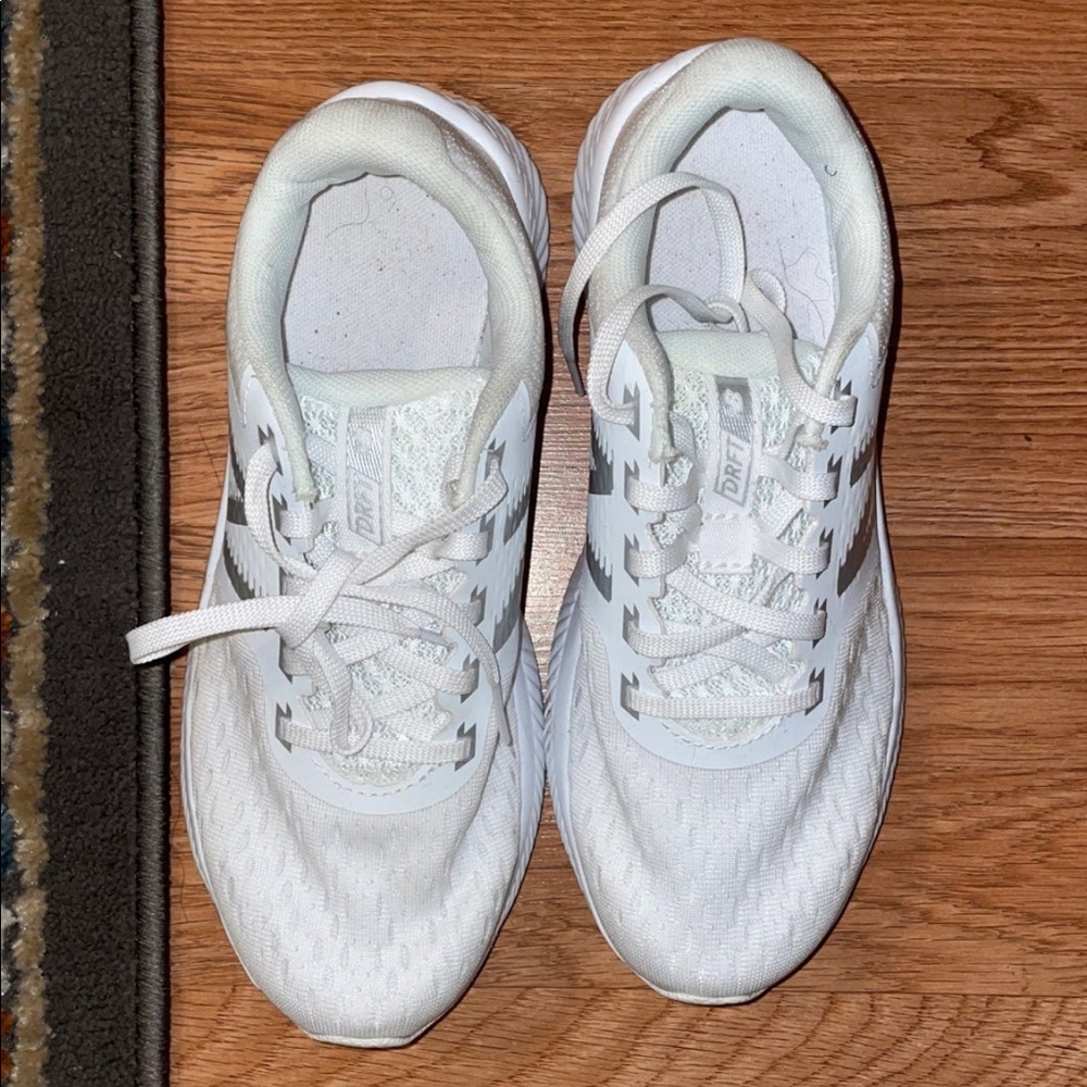 New Balance White Sneakers Size 6